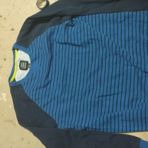 Always push forward lg sweater - Picture 2 of 2